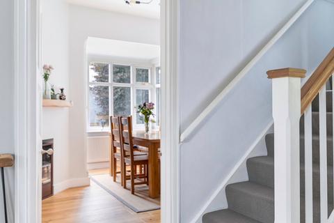 23 Beatrice Road, Oxted, RH8 0PZ