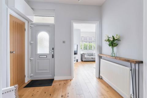 23 Beatrice Road, Oxted, RH8 0PZ