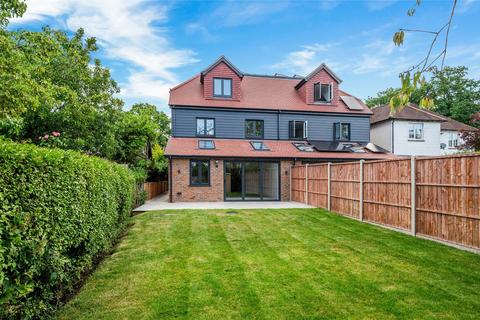 126 Mill Lane, Oxted, RH8 9DD