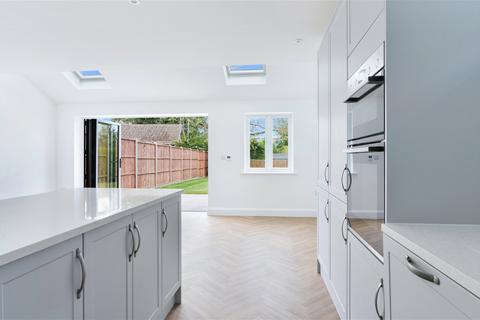 126 Mill Lane, Oxted, RH8 9DD