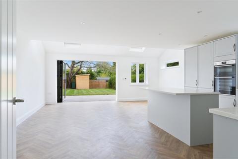 126 Mill Lane, Oxted, RH8 9DD