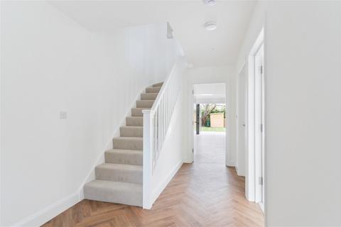 126 Mill Lane, Oxted, RH8 9DD