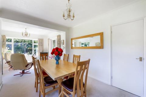 37 Beacon Hill, Dormansland, Lingfield, RH7 6RQ