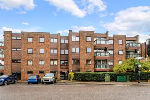 2 bedroom flat for sale, Station Road West, Oxted RH8