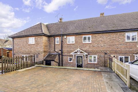 38 Hickmans Close, Godstone, RH9 8EB