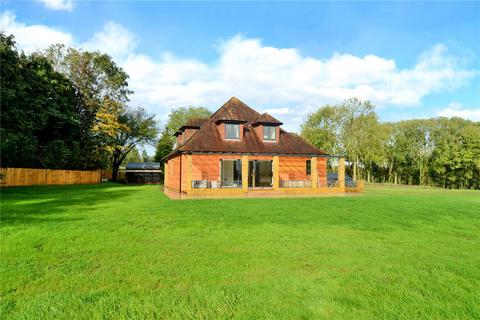 Courtlands Lodge Park Road, Banstead, SM7 3EF