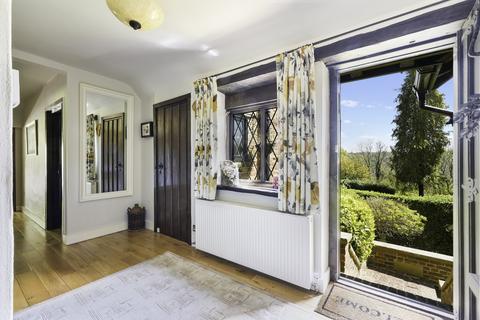 32 Dome Hill Peak, Caterham, CR3 6EH