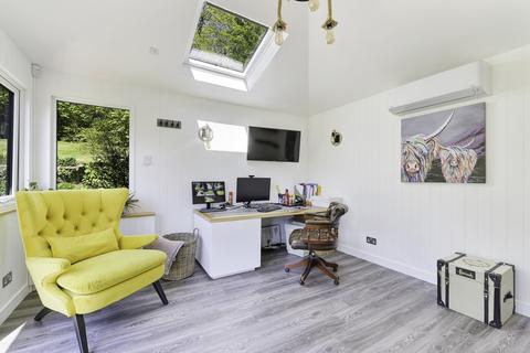 32 Dome Hill Peak, Caterham, CR3 6EH