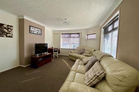 1 bedroom flat for sale, Brook Street, Polegate, East Sussex, BN26