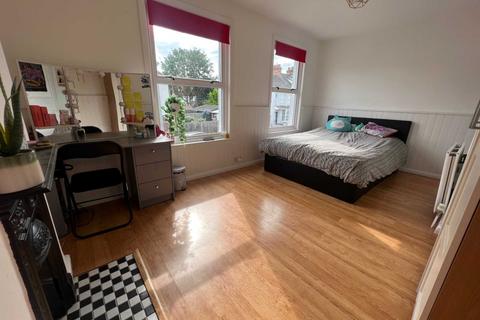 3 bedroom house for sale, Malden Road, Borehamwood