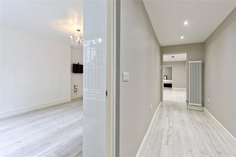 2 bedroom apartment to rent, Princes Square, London, W2