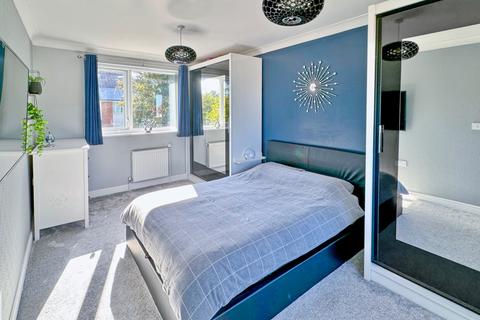 15 Epsom Close, Gravesend, DA12 5BF