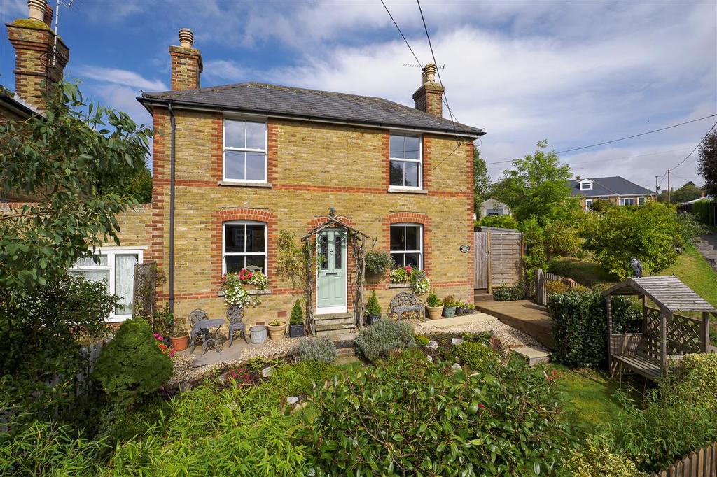 Oakwell Cottage, Church Hill, Hernhill 3 bed link detached house for