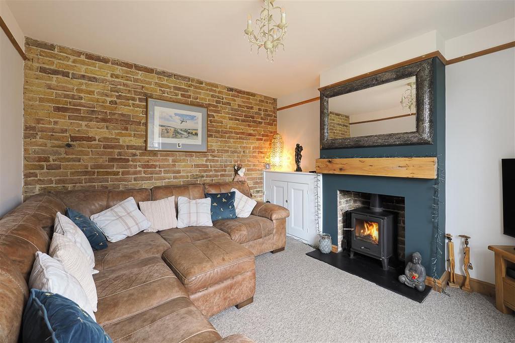 Oakwell Cottage, Church Hill, Hernhill 3 bed link detached house for