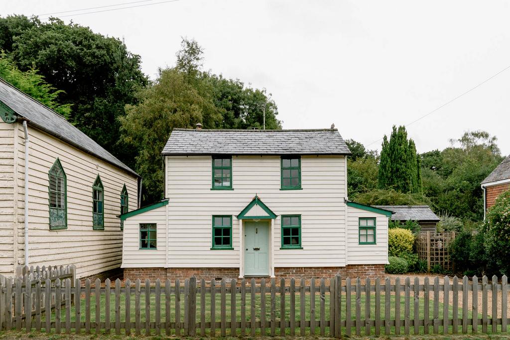 Brenchley Road, Matfield, Tonbridge 2 bed detached house for sale £