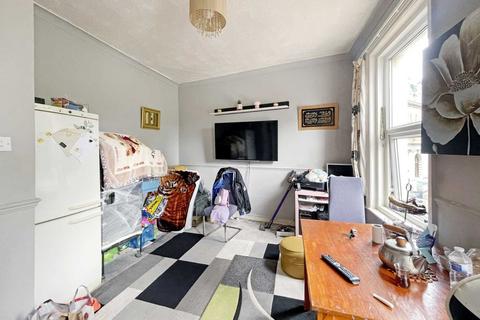 1 bedroom flat for sale, The Crescent, Bournemouth BH1