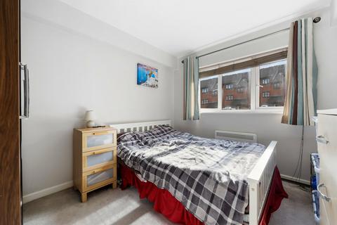 28 Brymay Close, London, E3 2SY