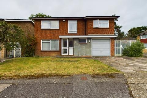 3 Stevens Close, Pinner, HA5 2SN