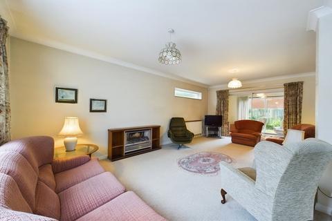 3 Stevens Close, Pinner, HA5 2SN