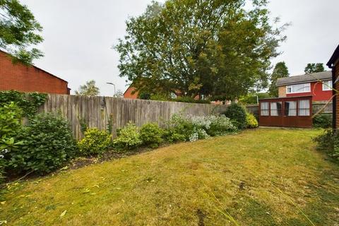 3 Stevens Close, Pinner, HA5 2SN