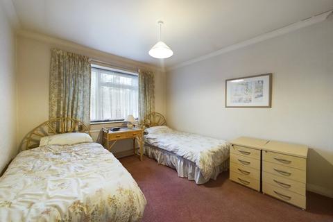 3 Stevens Close, Pinner, HA5 2SN