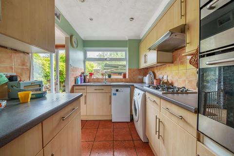 13 Cowleaze, Chinnor, OX39 4TD