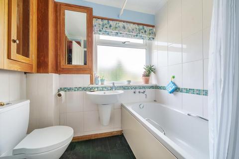 13 Cowleaze, Chinnor, OX39 4TD