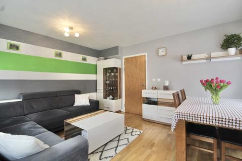 2 bedroom end of terrace house for sale, Challney Gardens, Luton LU4