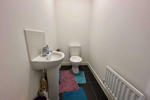 2 bedroom end of terrace house for sale, Challney Gardens, Luton LU4