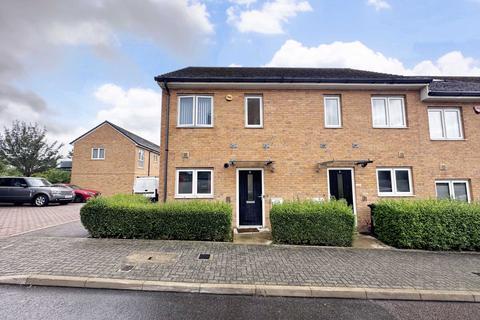 2 bedroom end of terrace house for sale, Challney Gardens, Luton LU4