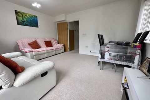 8 Challney Gardens, Luton, LU4 8QQ