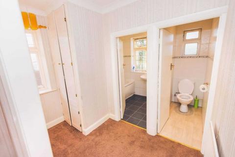 12 Westlecote Gardens, Luton, LU2 7DR