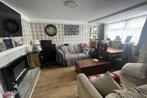8 bedroom terraced house for sale - Tomlinson Avenue, Luton LU4