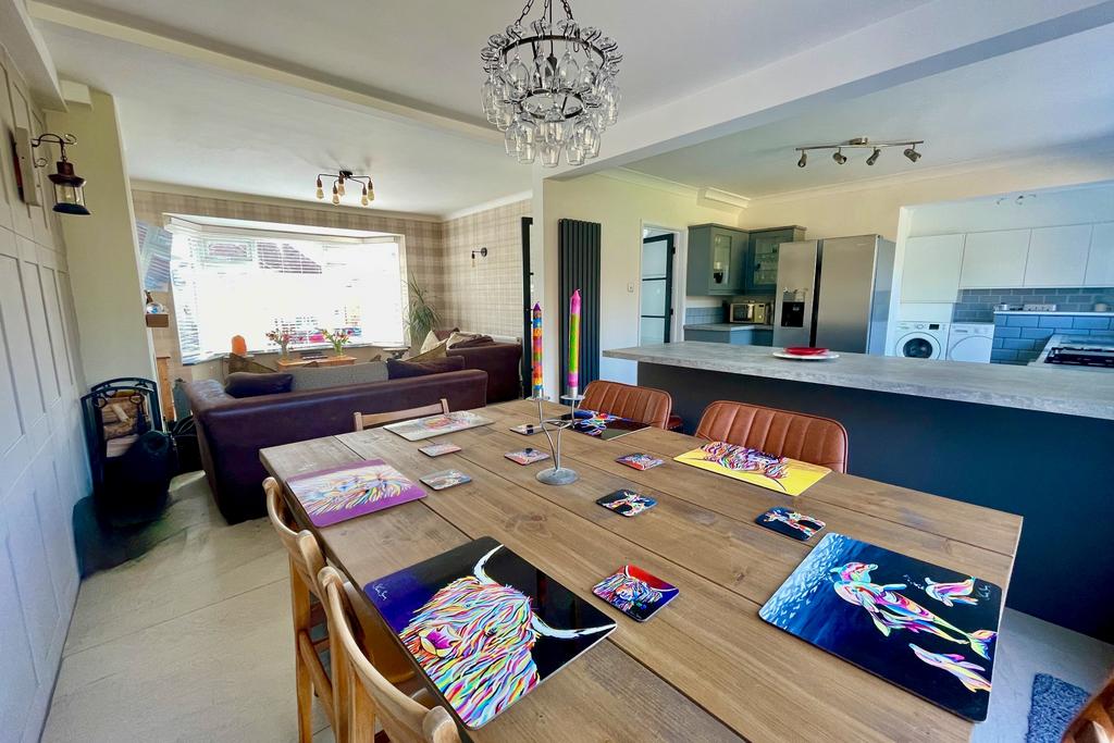 Kitchen/Dining Room