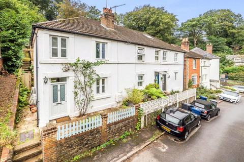 3 bedroom end of terrace house for sale, Latimer Road, Godalming, GU7