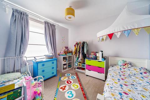 14 Larch Close, Southmoor, Abingdon, OX13 5DD