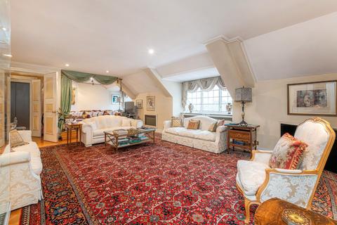 undefined, Grosvenor Square, Mayfair, London, W1K