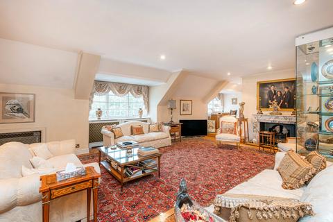 undefined, Grosvenor Square, Mayfair, London, W1K