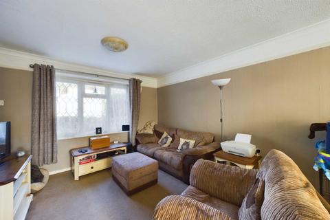 6 Myrtle Green, Hemel Hempstead, HP1 2NF