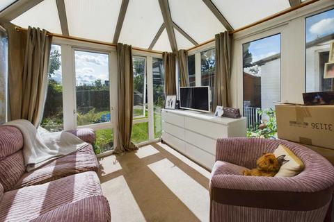6 Myrtle Green, Hemel Hempstead, HP1 2NF