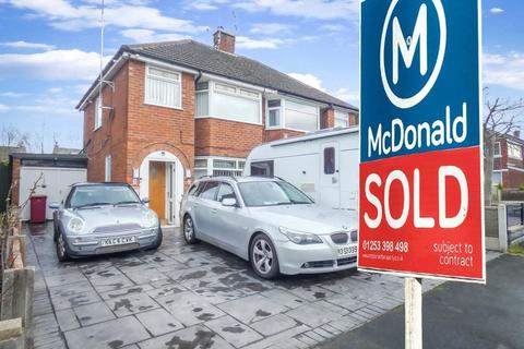 3 Beechwood Grove, Blackpool, FY2 0DZ