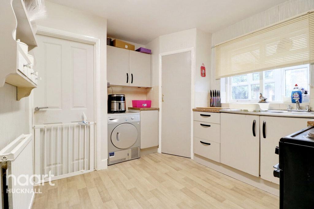 Cherry Avenue, Hucknall, Nottingham 3 bed semidetached house for sale