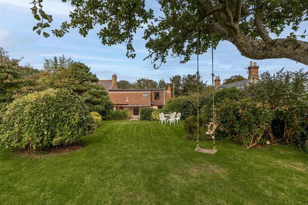 Balfron, Fishers Brae, Coldingham, Scottish Borders, TD14 3 bed end of