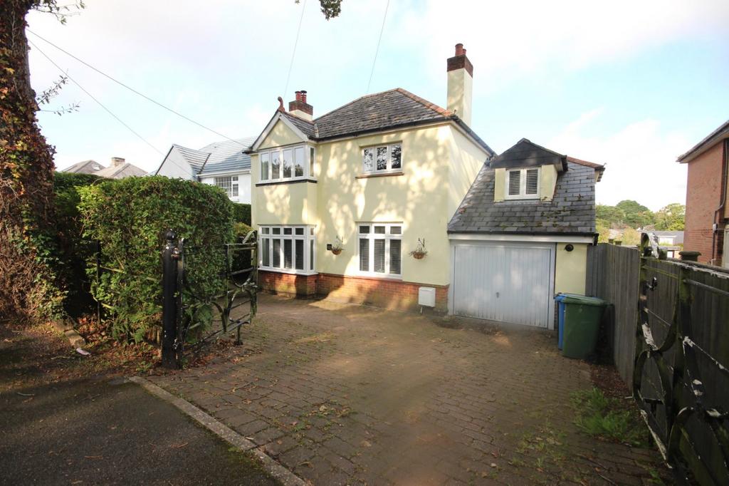Clarendon Road, Broadstone, Dorset, BH18 5 bed detached house for sale
