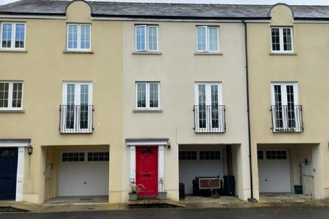4 bedroom terraced house for sale, Parc Pencrug, Llandeilo, Carmarthenshire.
