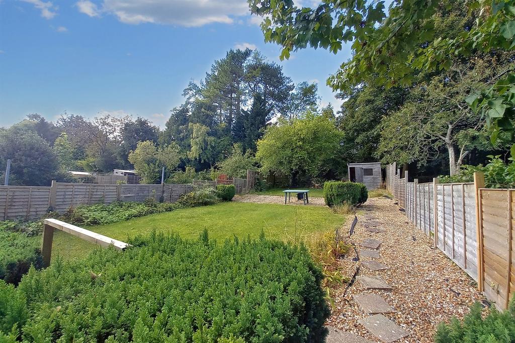 Stanmore 5 bed semidetached house for sale £285,000