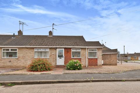 2 bedroom semi-detached bungalow for sale, Sextant Road, Hull,  HU6 7BA