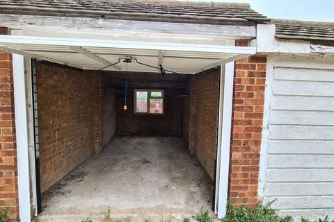 Garage to rent - Garage Sterling Avenue, Edgware, HA8