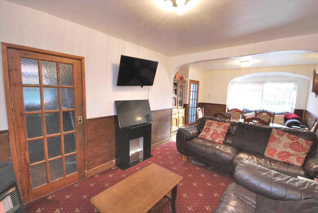 June Avenue, Leigh, Greater... 3 bed semidetached house £150,000