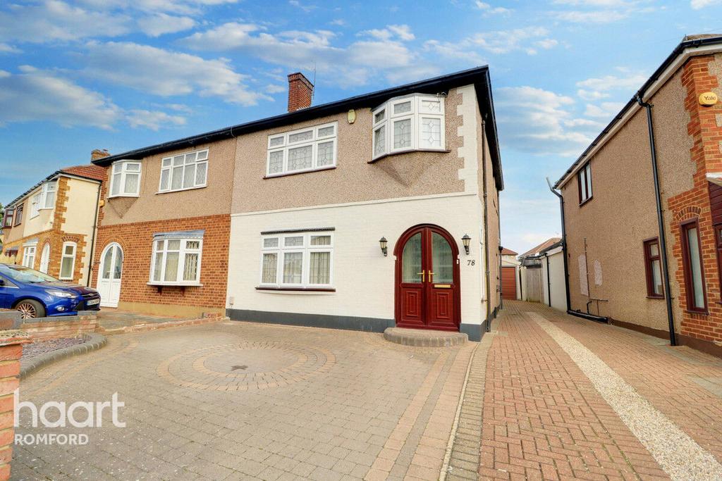 Garry Way, Romford 4 bed semidetached house £550,000